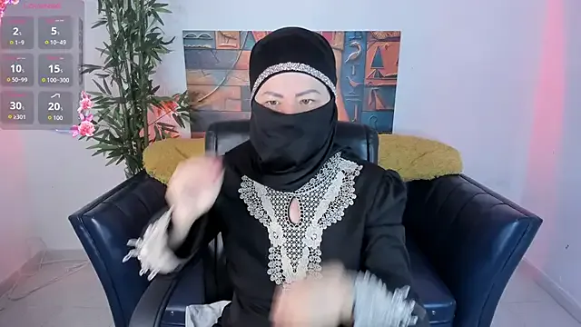 zahra_isawii — show boobs