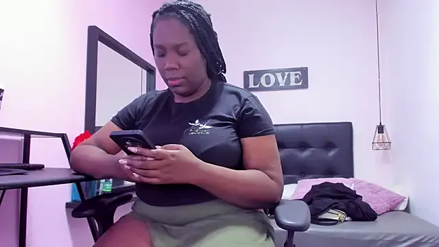 Zaira-Black — Toy between my feet 