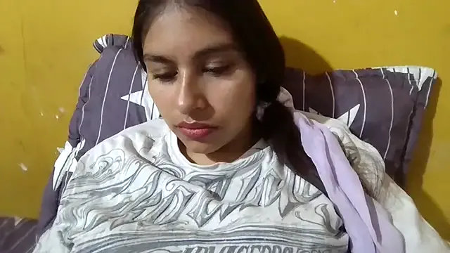 zairabreze — show your pussy