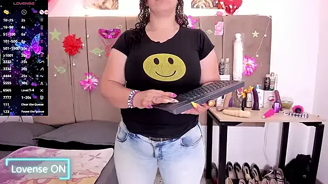 Zaly_mature — Strepteasse and full naked