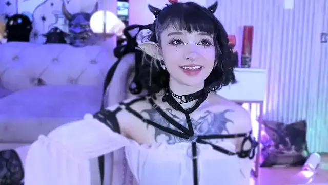 zephirahabney — SUCCUBO  KISSKISS TEASE LIPS