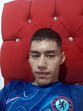 Zeusomauricio — erotic oil show 