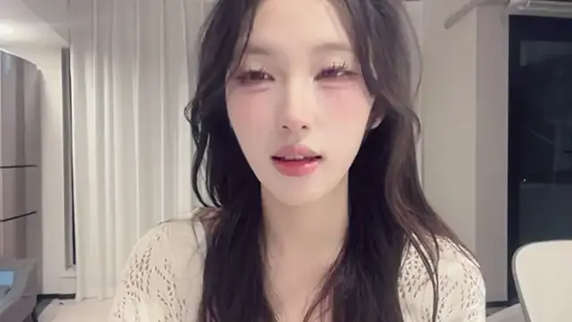 ZhaoZhao-ZM — Freechat on StripChat