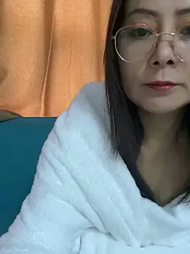 zhengzheng-102 — Freechat on StripChat