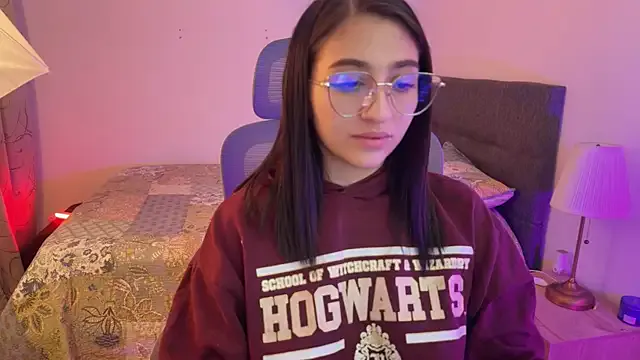 zoe_moon18 — Freechat on StripChat