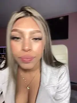 ZoeMiller_Pink — CREAM IN MY BOOBS IN TOPLES