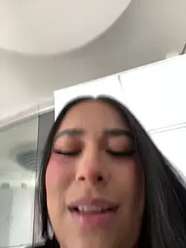 Zoey_thompson — Titty slap & nipple tease 