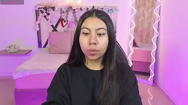 ZURY_TAY — finger in pussy